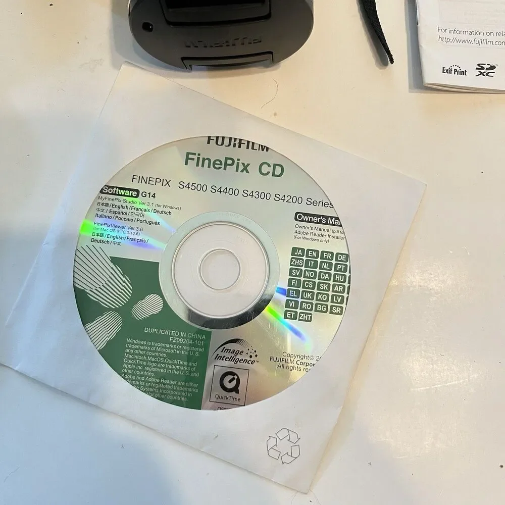 Fujifilm FinePix S4500 Compact Digital Bridge Camera 14MP CCD 30x Zoom